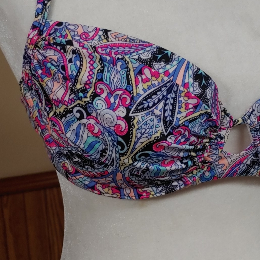 Victoria's Secret Paisley Bikini Top34C - Picture 3 of 11
